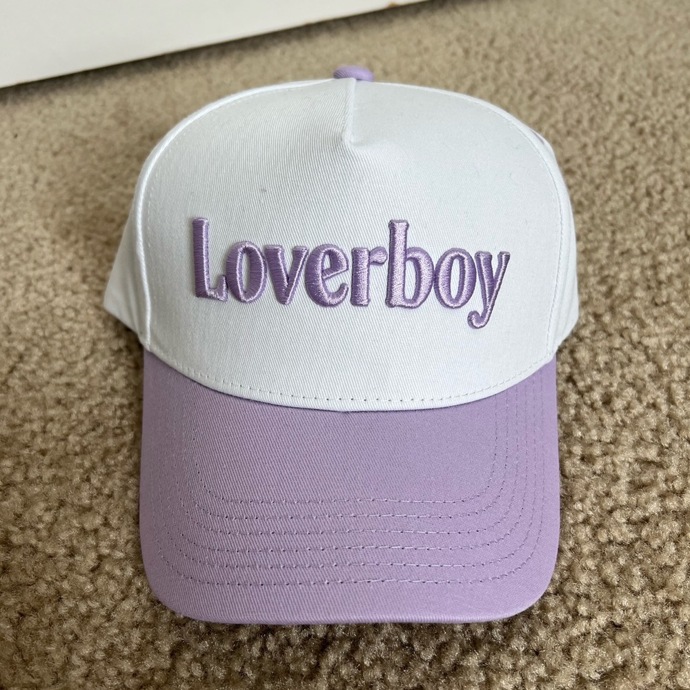 Loverboy Classic Hat - Lilac/White